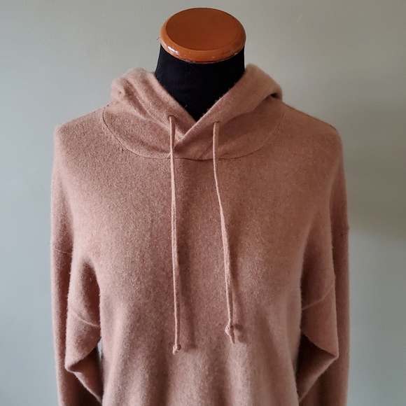 Aritzia Soft Pink Hooded Cashmere-Blend Sweater - Picture 5 of 13